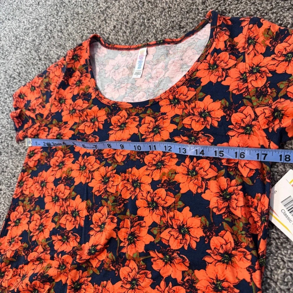 NWT LuLaRoe Classic‎ Tee T-Shirt Women's Size Small Modal & Cotton Blend Floral